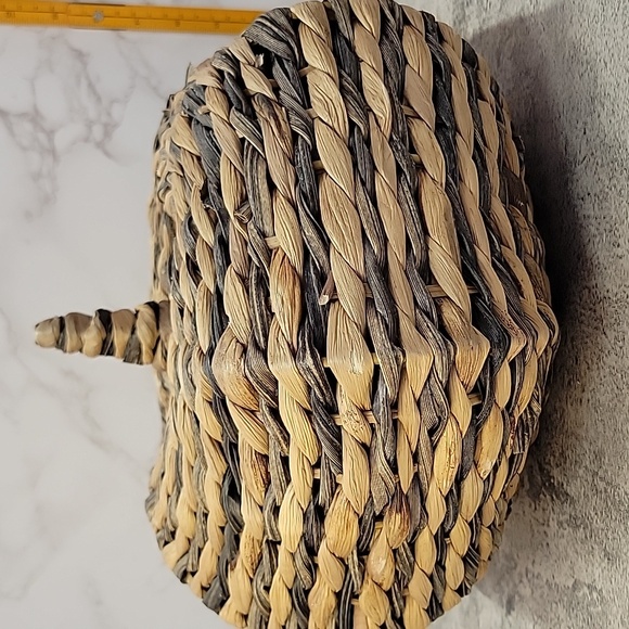 Handcrafted Seagrass Wicker Luminary Pumpkin - Picture 3 of 6